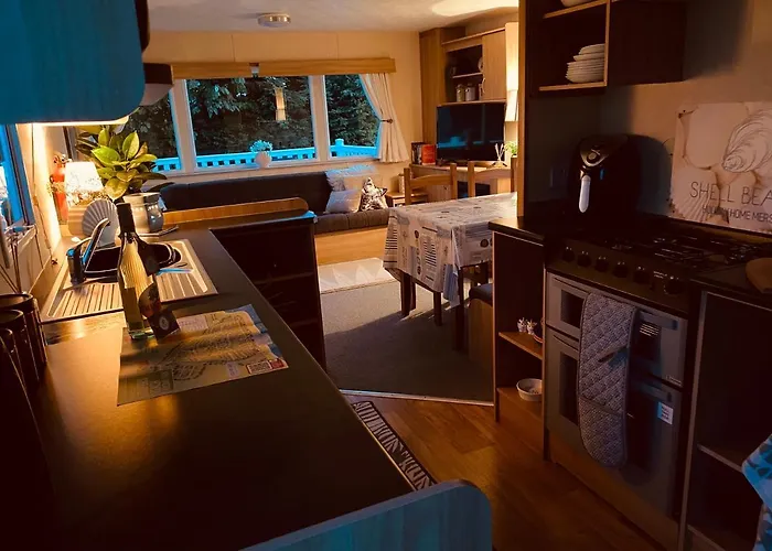 Shell Beach Holiday Home Mersea Coopers Beach
